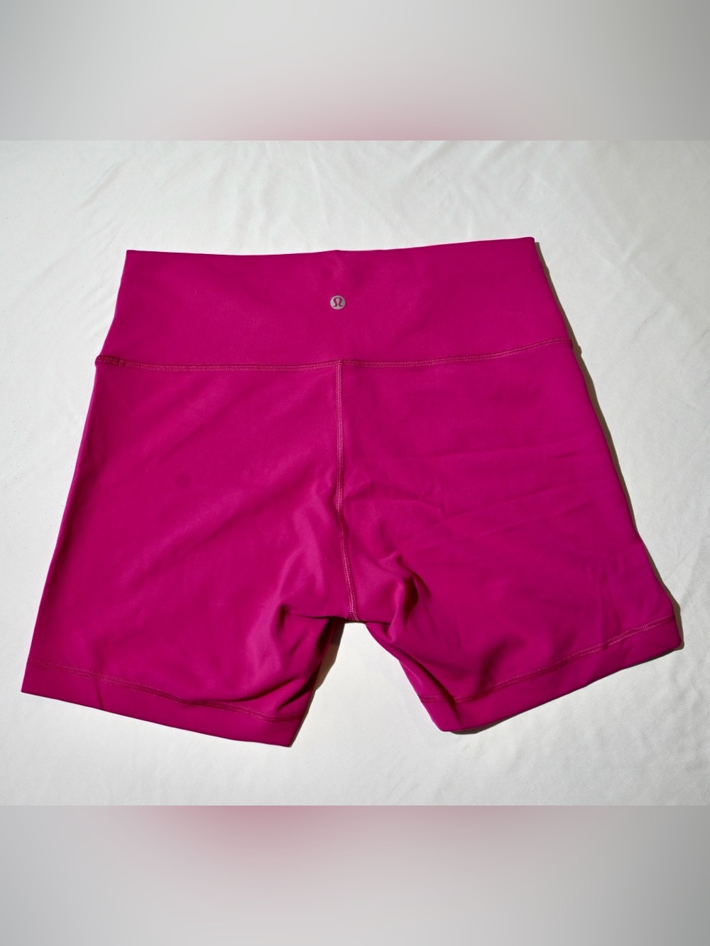 Lululemon Wunder Train High Rise 6” Shorts Size 12 Magenta Pink